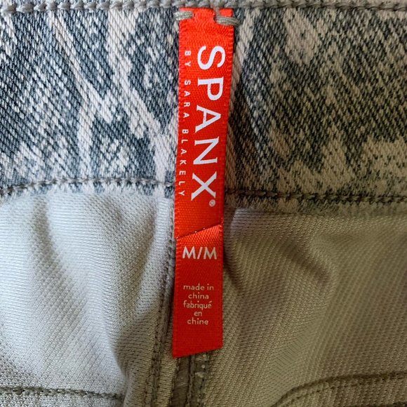 Spanx Womens Medium Snakeskin Pattern Jeggings - Picture 3 of 10